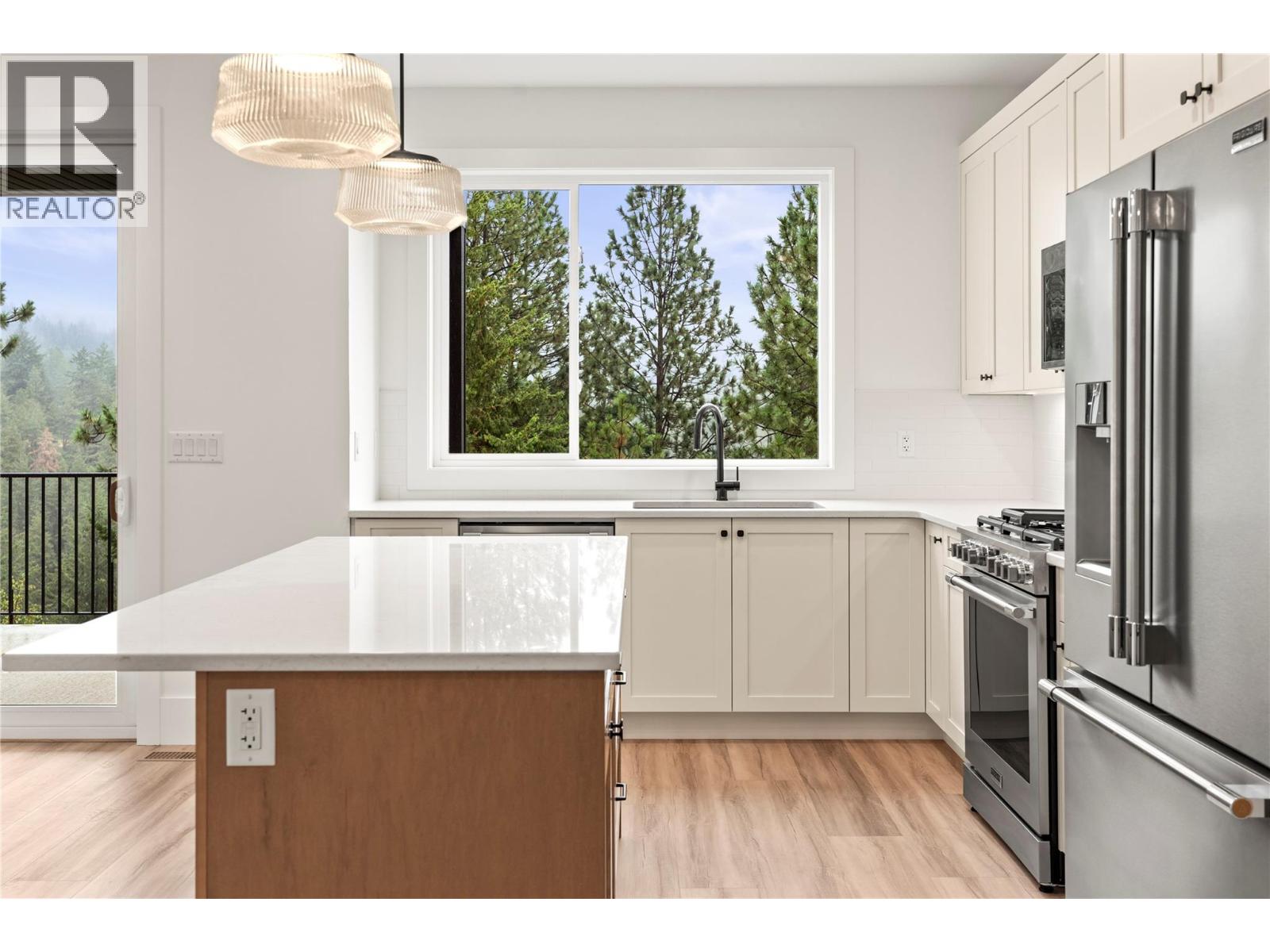 7005/7013 Manning Place, Vernon, British Columbia  V1B 0B6 - Photo 12 - 10364381