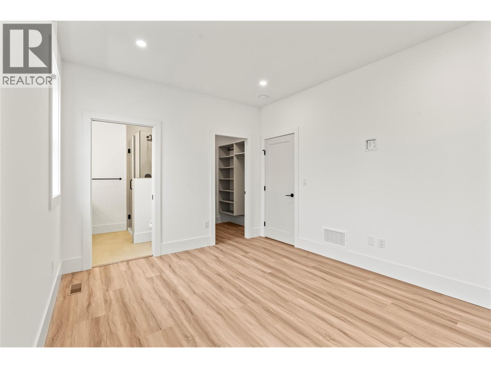 7005/7013 Manning Place, Vernon, British Columbia  V1B 0B6 - Photo 23 - 10364381