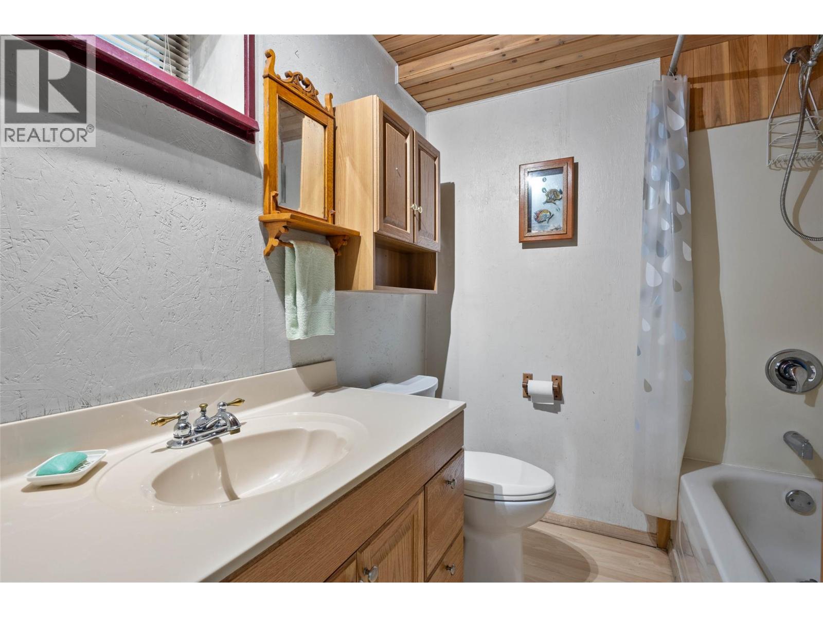 7650 Mountain Drive, Anglemont, British Columbia  V0E 1M8 - Photo 26 - 10363428