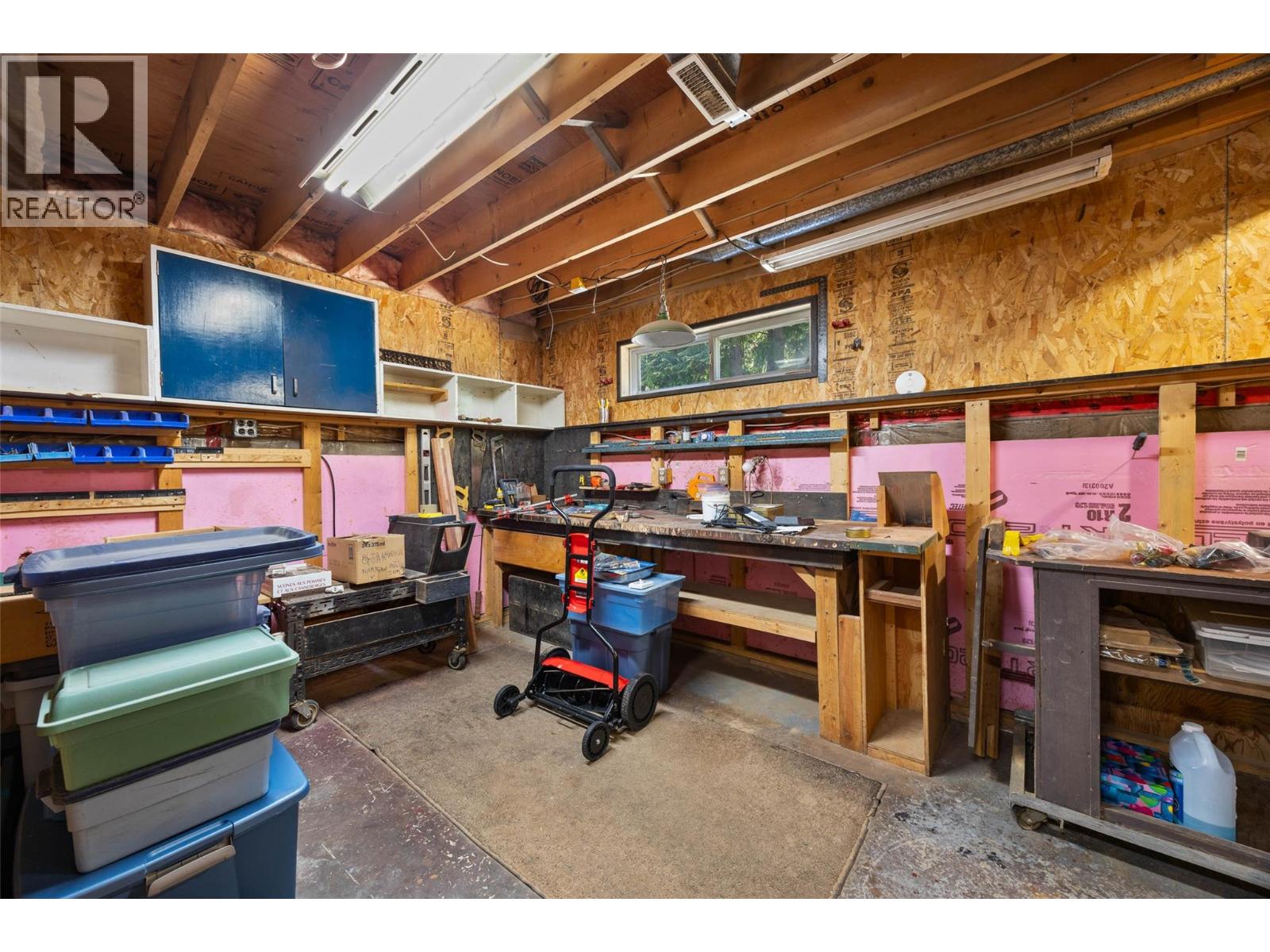 7650 Mountain Drive, Anglemont, British Columbia  V0E 1M8 - Photo 28 - 10363428