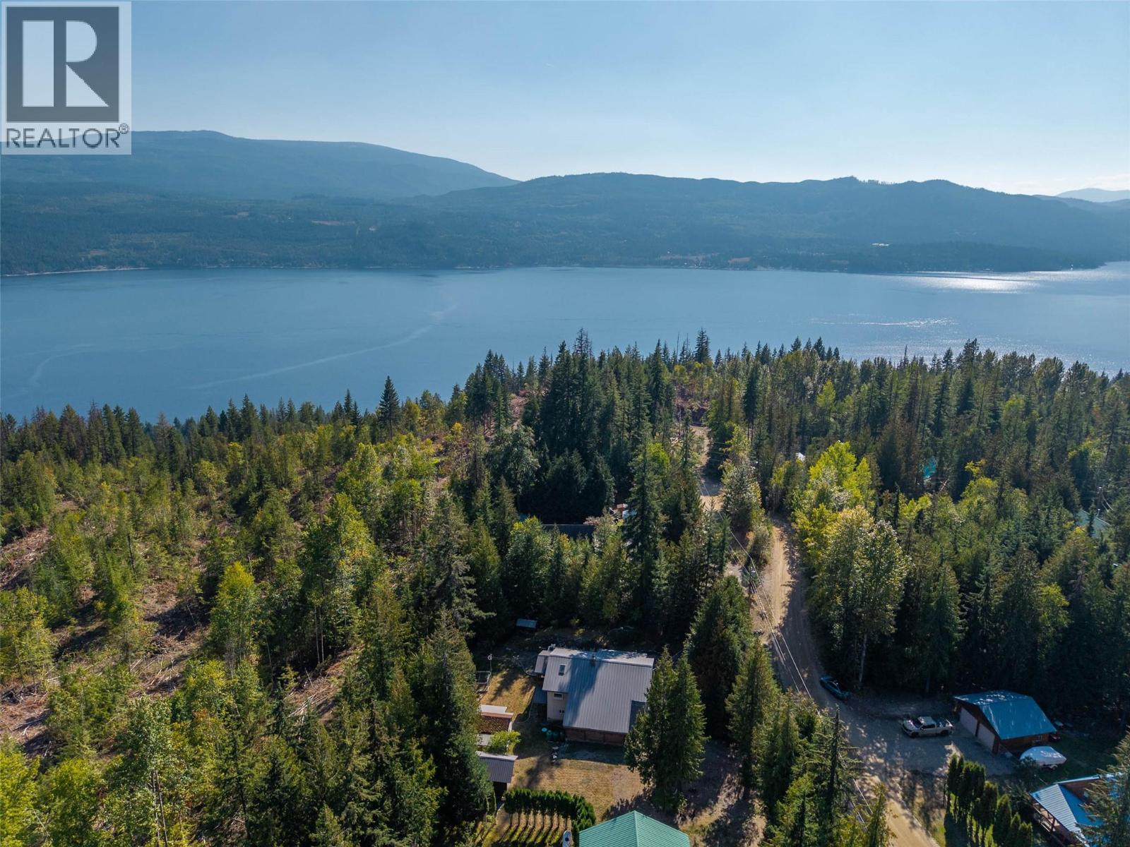 7650 Mountain Drive, Anglemont, British Columbia  V0E 1M8 - Photo 40 - 10363428