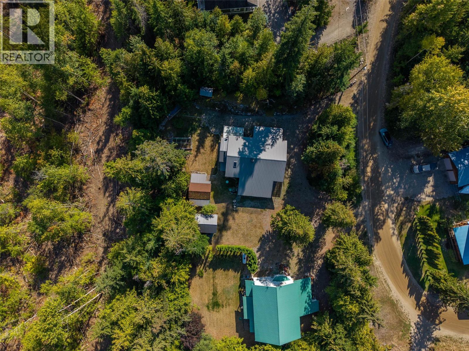 7650 Mountain Drive, Anglemont, British Columbia  V0E 1M8 - Photo 41 - 10363428