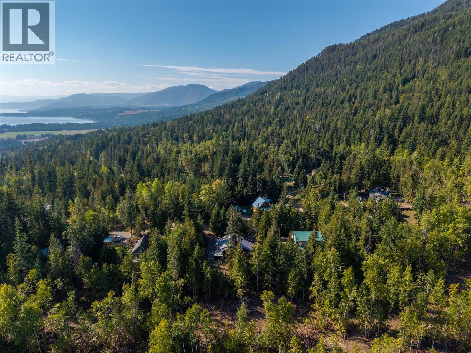 7650 Mountain Drive, Anglemont, British Columbia  V0E 1M8 - Photo 43 - 10363428