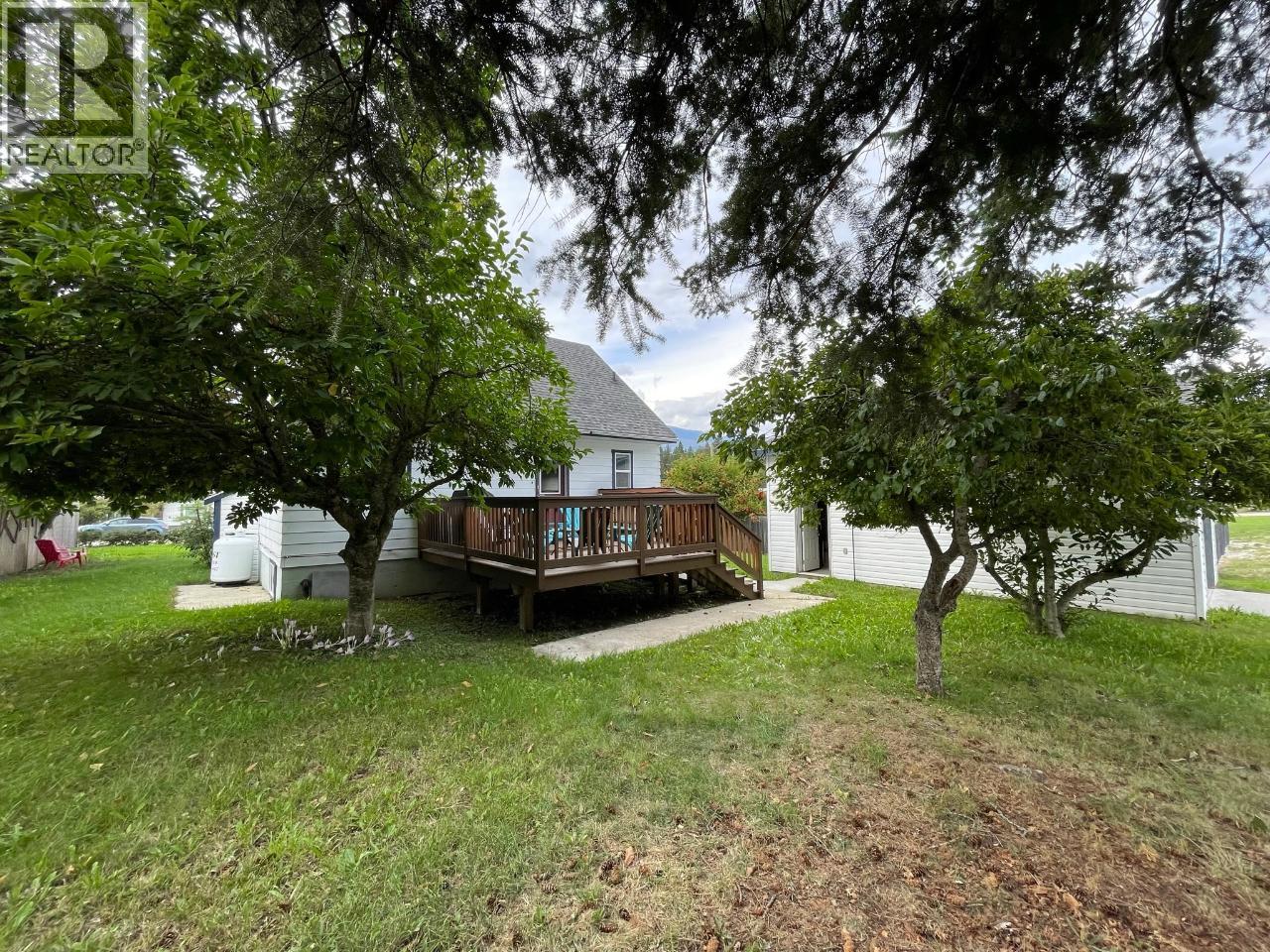 1526 Eastman Avenue, Riondel, British Columbia  V0B 2B0 - Photo 11 - 10364453