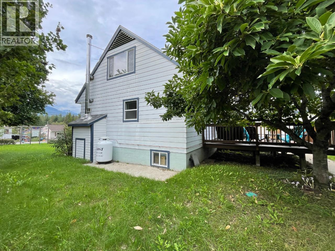 1526 Eastman Avenue, Riondel, British Columbia  V0B 2B0 - Photo 13 - 10364453