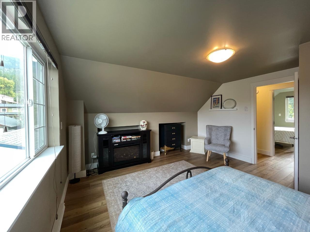 1526 Eastman Avenue, Riondel, British Columbia  V0B 2B0 - Photo 35 - 10364453