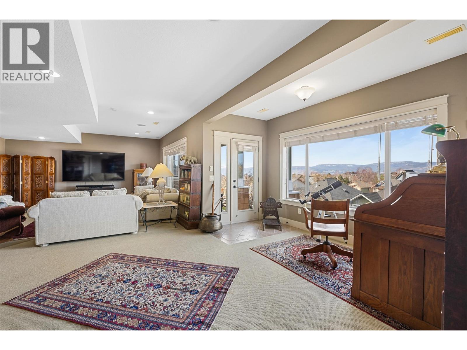 5450 South Perimeter Way, Kelowna, British Columbia  V1W 5C6 - Photo 44 - 10364715