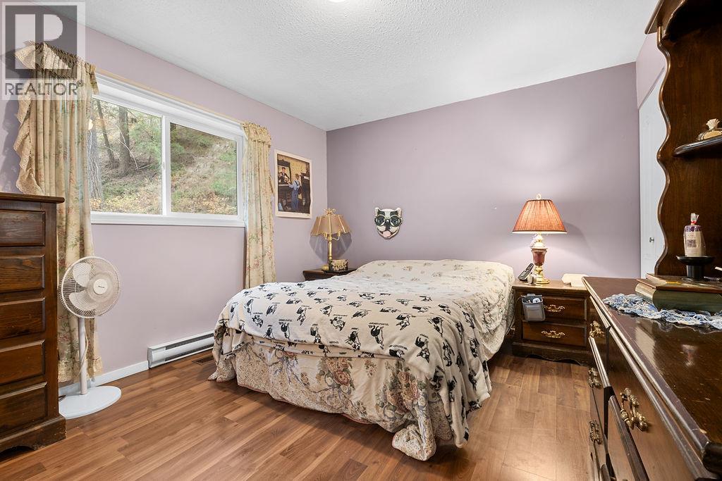 2429 Salmon River Road, Salmon Arm, British Columbia  V1E 4M1 - Photo 16 - 10364740