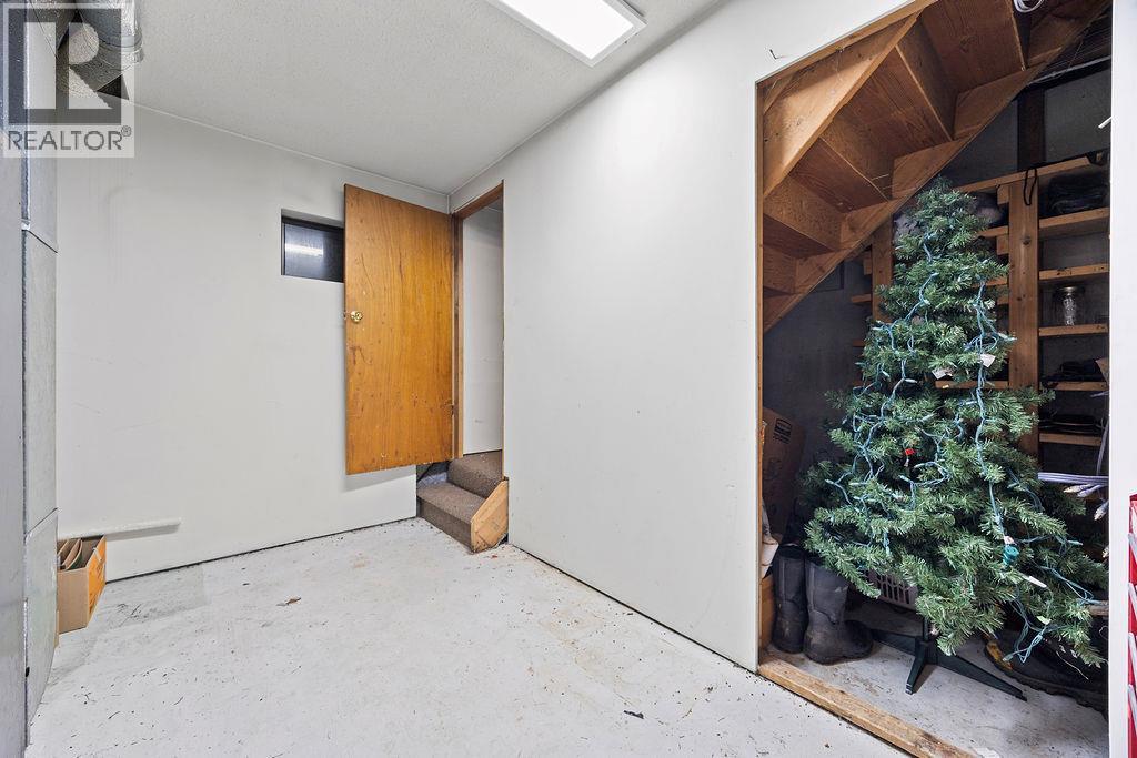 2429 Salmon River Road, Salmon Arm, British Columbia  V1E 4M1 - Photo 27 - 10364740