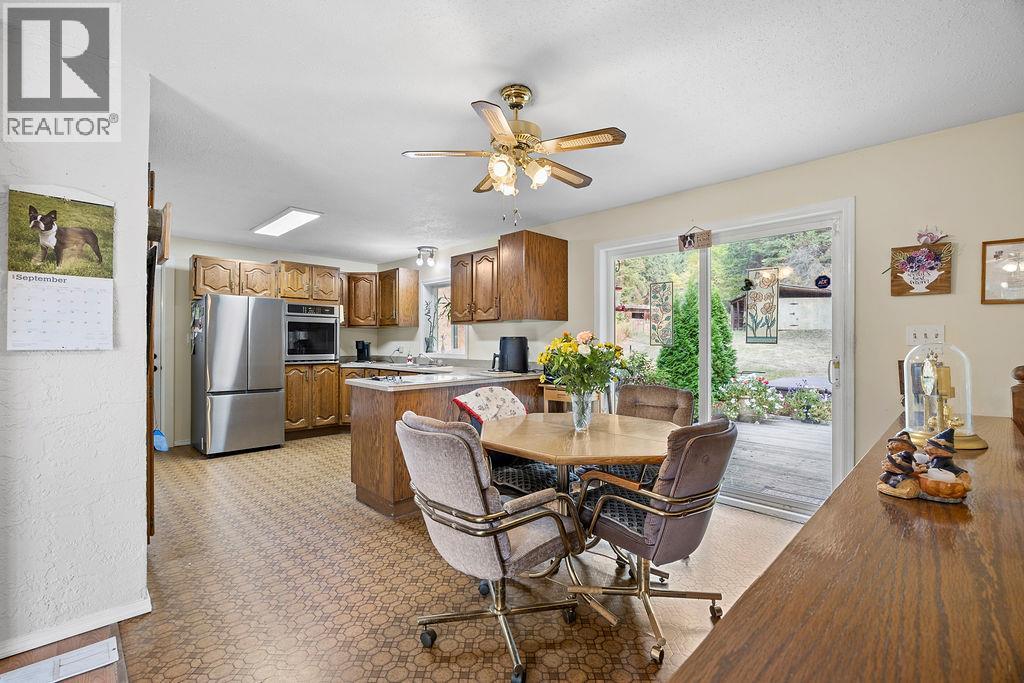 2429 Salmon River Road, Salmon Arm, British Columbia  V1E 4M1 - Photo 3 - 10364740