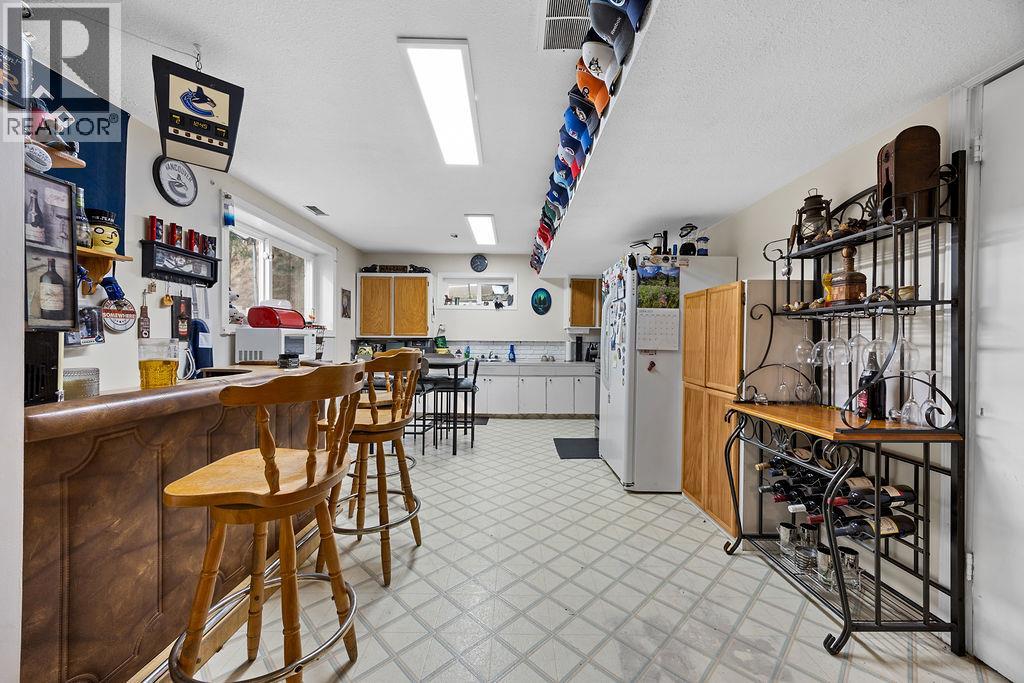 2429 Salmon River Road, Salmon Arm, British Columbia  V1E 4M1 - Photo 32 - 10364740