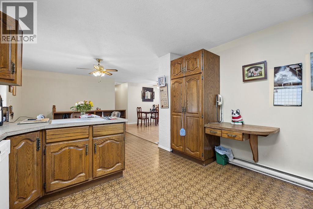 2429 Salmon River Road, Salmon Arm, British Columbia  V1E 4M1 - Photo 8 - 10364740