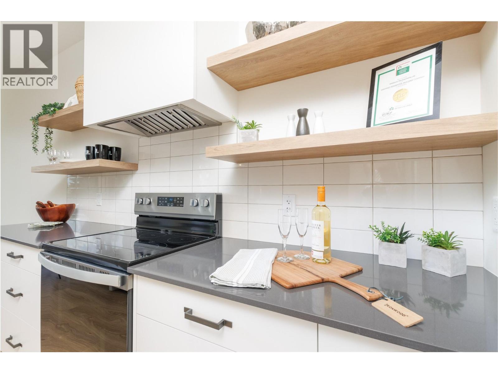 111 20 Street Se, Salmon Arm, British Columbia  V1E 1T8 - Photo 10 - 10364599