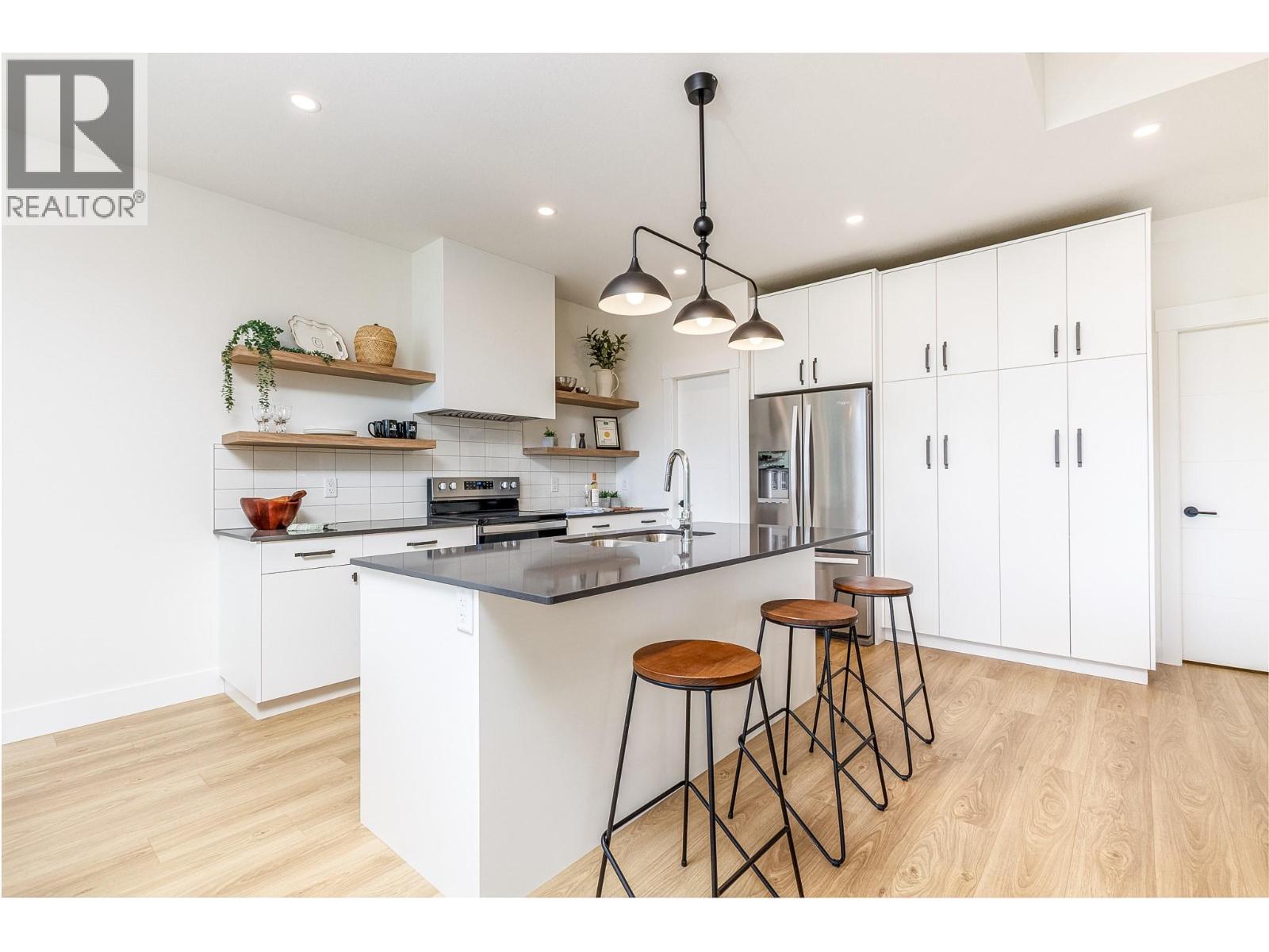 111 20 Street Se, Salmon Arm, British Columbia  V1E 1T8 - Photo 16 - 10364599