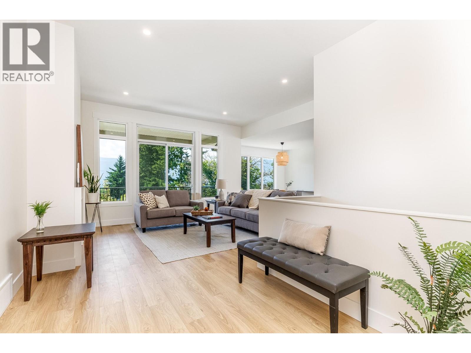 111 20 Street Se, Salmon Arm, British Columbia  V1E 1T8 - Photo 5 - 10364599