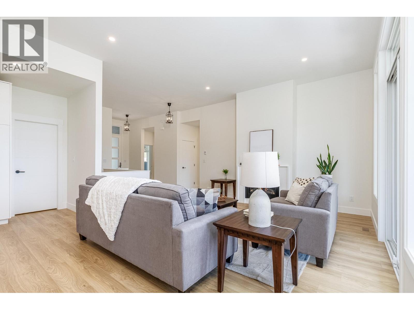 111 20 Street Se, Salmon Arm, British Columbia  V1E 1T8 - Photo 8 - 10364599