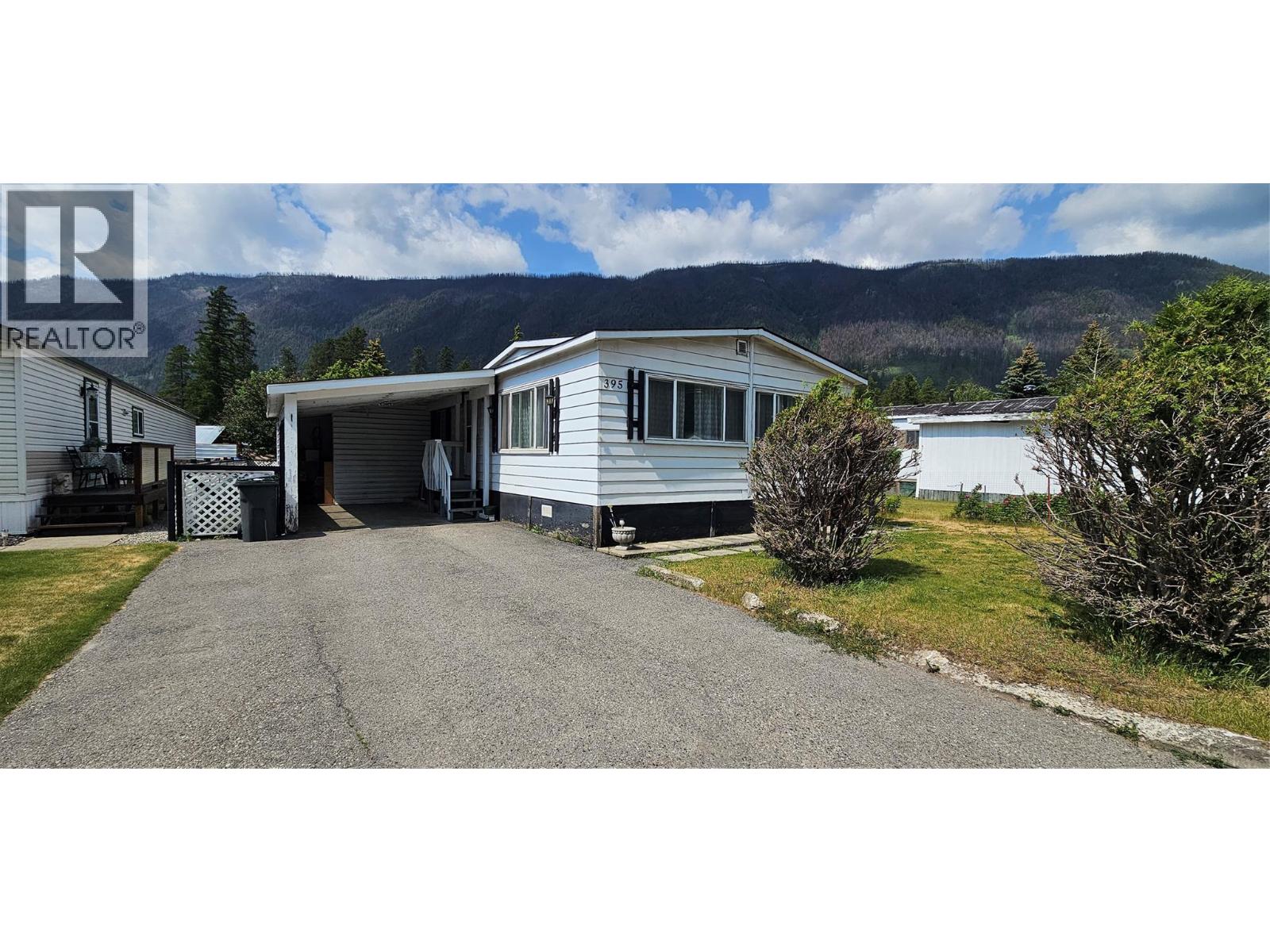 395 Red Cedar Crescent, Sparwood, British Columbia  V0B 2G0 - Photo 2 - 10360603