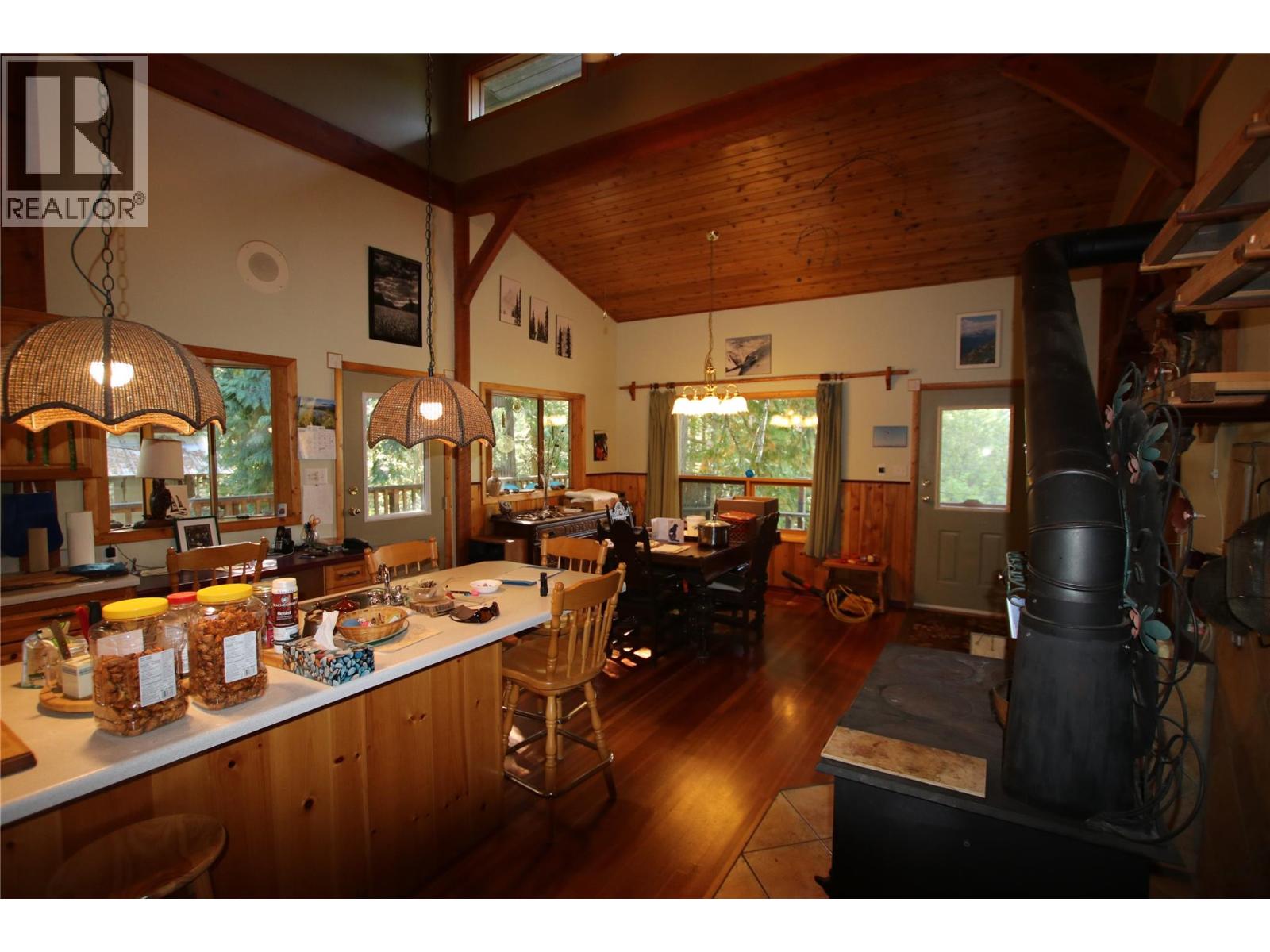 4512 Highway 6, Burton, British Columbia  V0G 1R1 - Photo 12 - 10364730