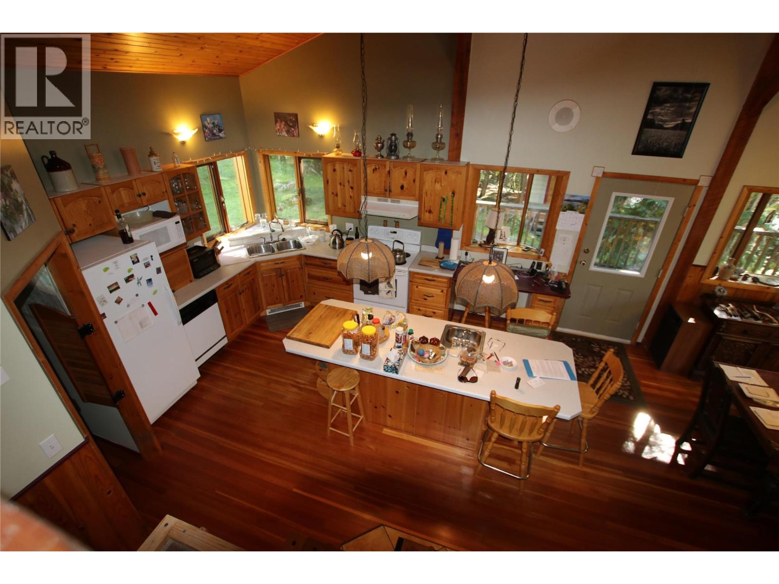 4512 Highway 6, Burton, British Columbia  V0G 1R1 - Photo 15 - 10364730