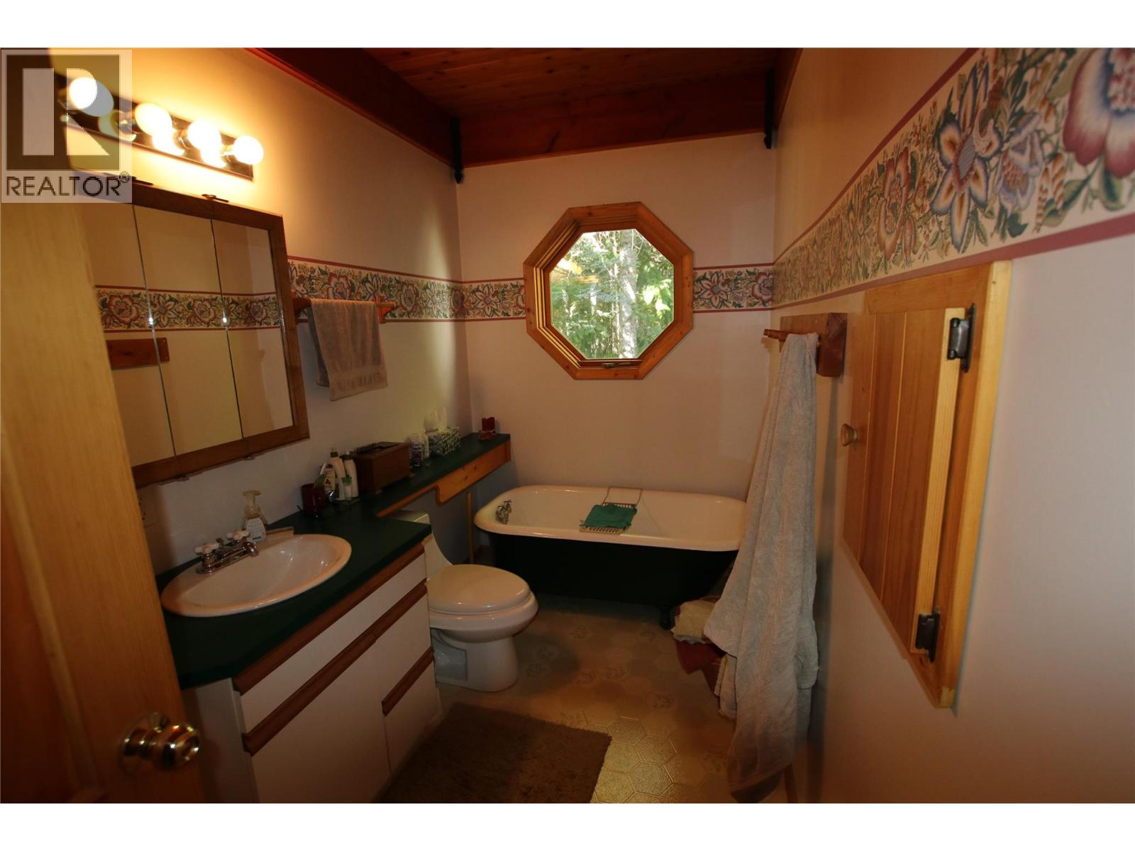 4512 Highway 6, Burton, British Columbia  V0G 1R1 - Photo 19 - 10364730