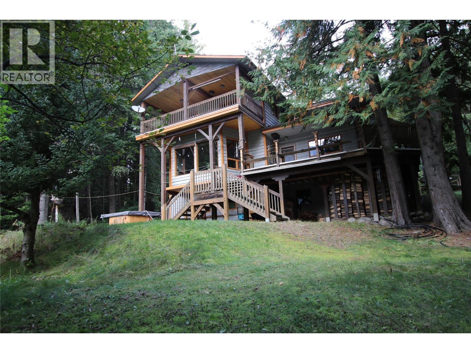 4512 Highway 6, Burton, British Columbia  V0G 1R1 - Photo 3 - 10364730