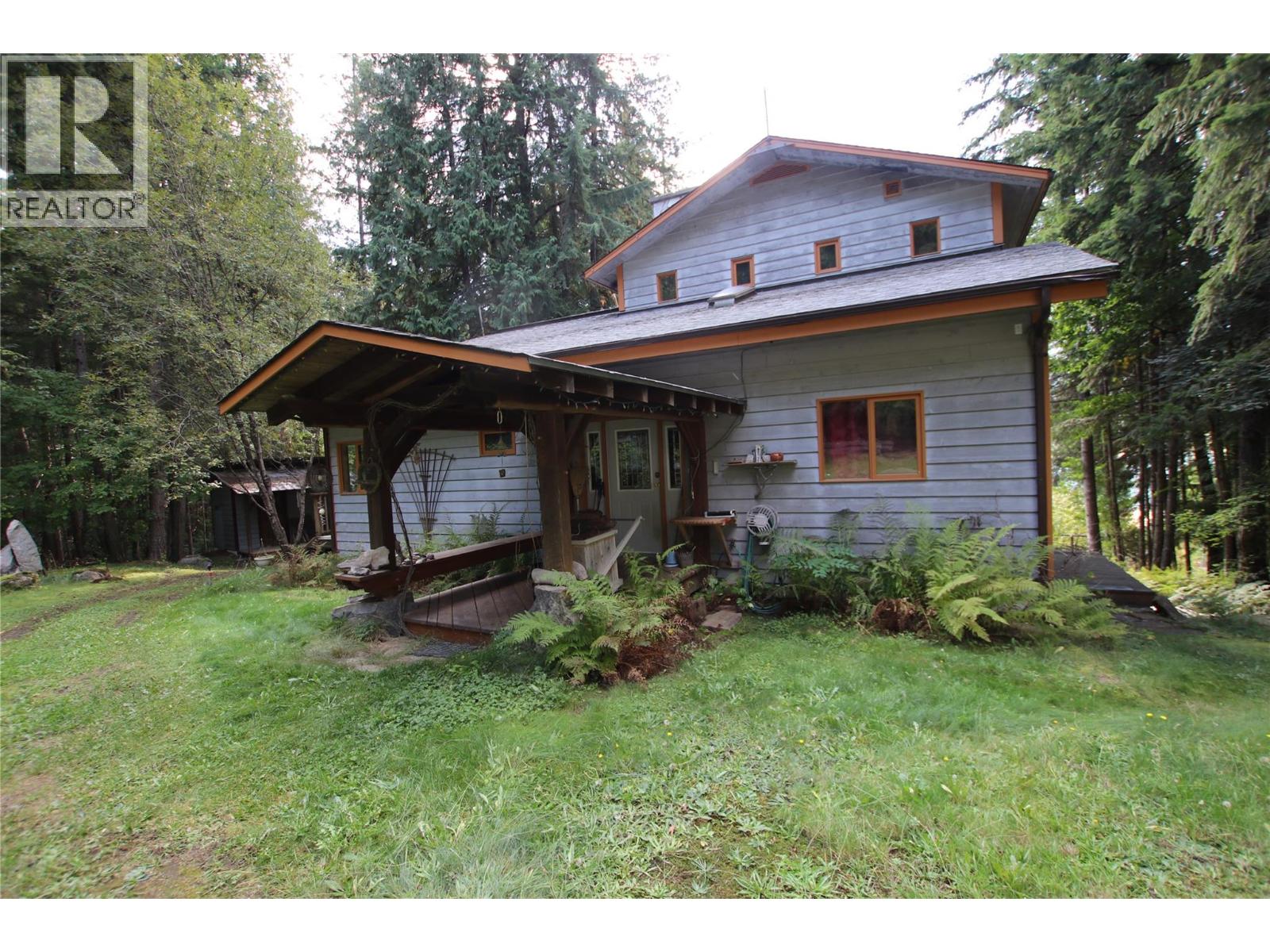 4512 Highway 6, Burton, British Columbia  V0G 1R1 - Photo 5 - 10364730