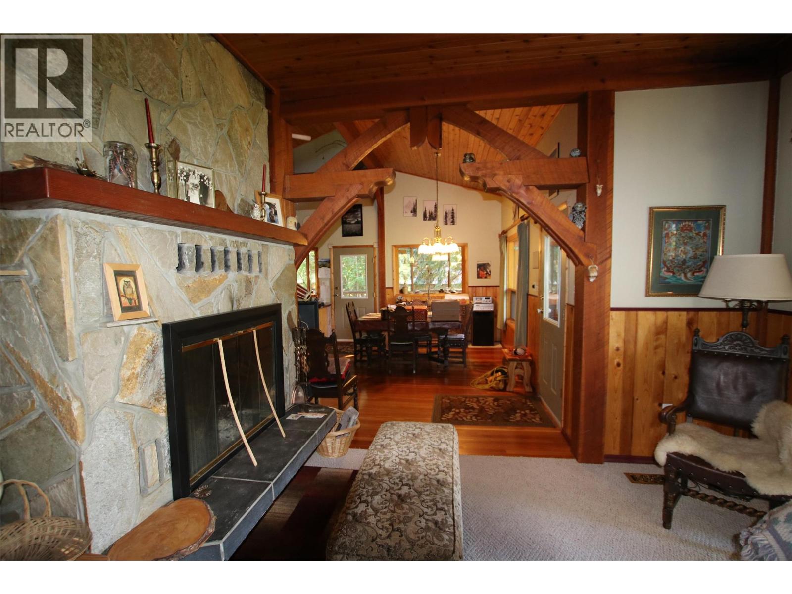 4512 Highway 6, Burton, British Columbia  V0G 1R1 - Photo 9 - 10364730