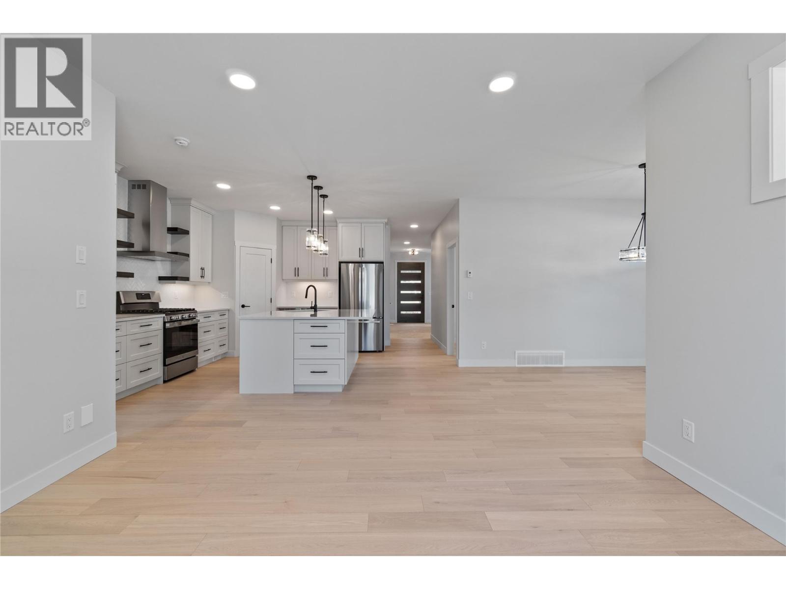 1840 10 Street Sw Unit# 9, Salmon Arm, British Columbia  V1E 0H2 - Photo 11 - 10364751