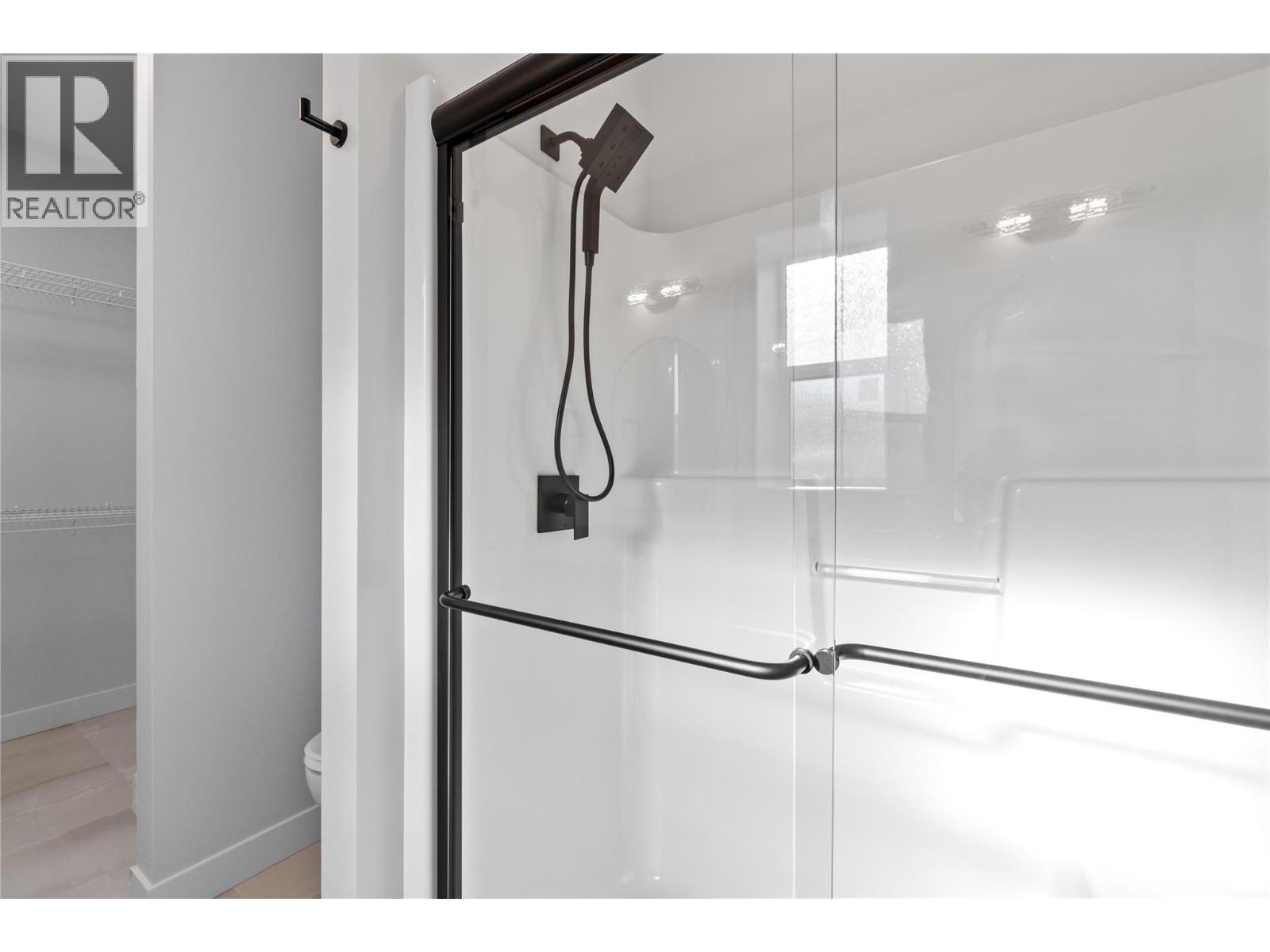 1840 10 Street Sw Unit# 9, Salmon Arm, British Columbia  V1E 0H2 - Photo 27 - 10364751