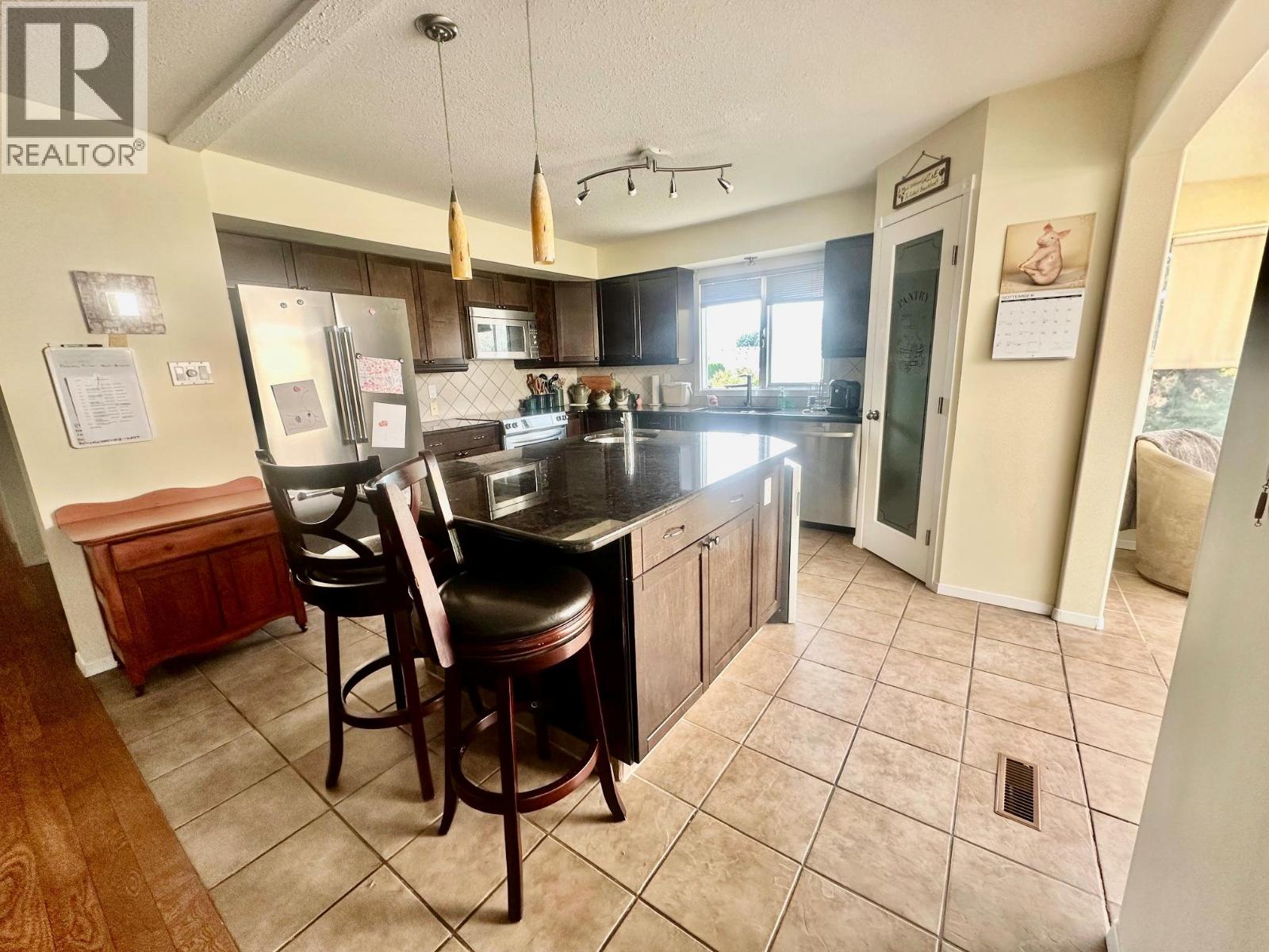 2455 5th Avenue Ne, Salmon Arm, British Columbia  V1E 1Y9 - Photo 21 - 10364513