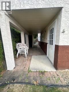 2455 5th Avenue Ne, Salmon Arm, British Columbia  V1E 1Y9 - Photo 3 - 10364513