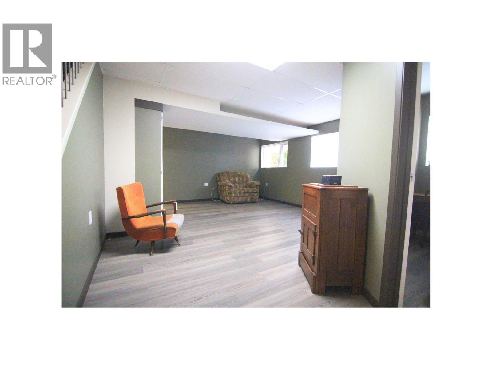 2455 5th Avenue Ne, Salmon Arm, British Columbia  V1E 1Y9 - Photo 31 - 10364513