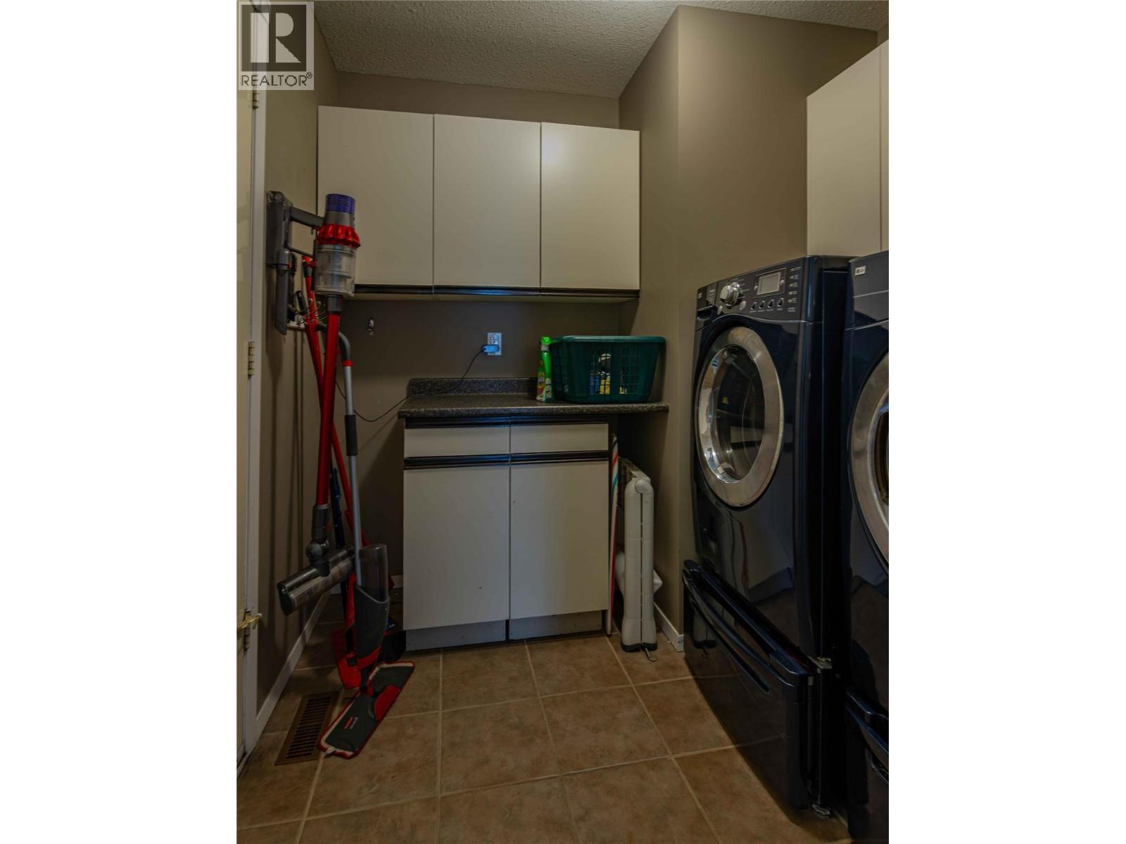 2455 5th Avenue Ne, Salmon Arm, British Columbia  V1E 1Y9 - Photo 45 - 10364513