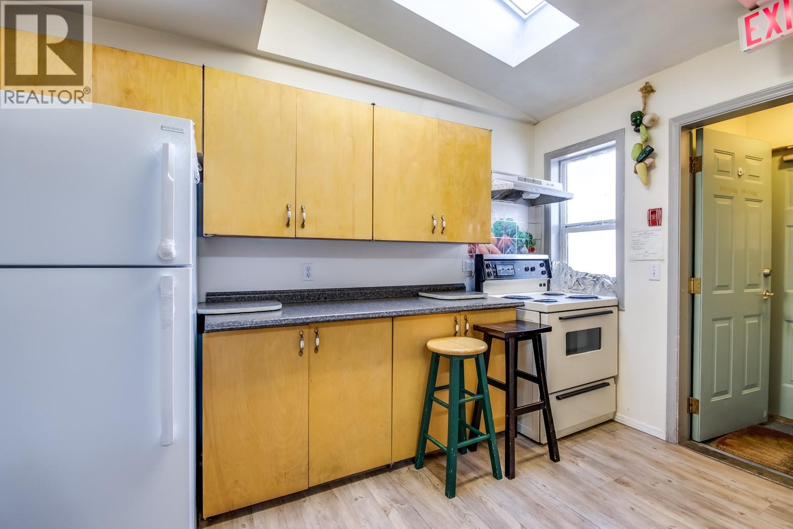 730 Bernard Avenue, Kelowna, British Columbia  V1Y 6P5 - Photo 11 - 10364717