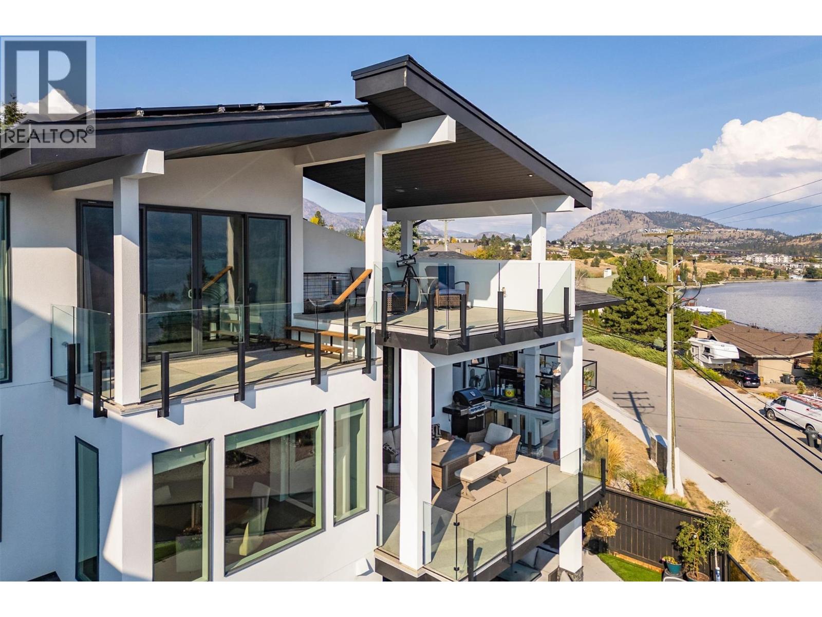 3961 Beachview Drive E, West Kelowna, British Columbia  V4T 2K1 - Photo 57 - 10364425