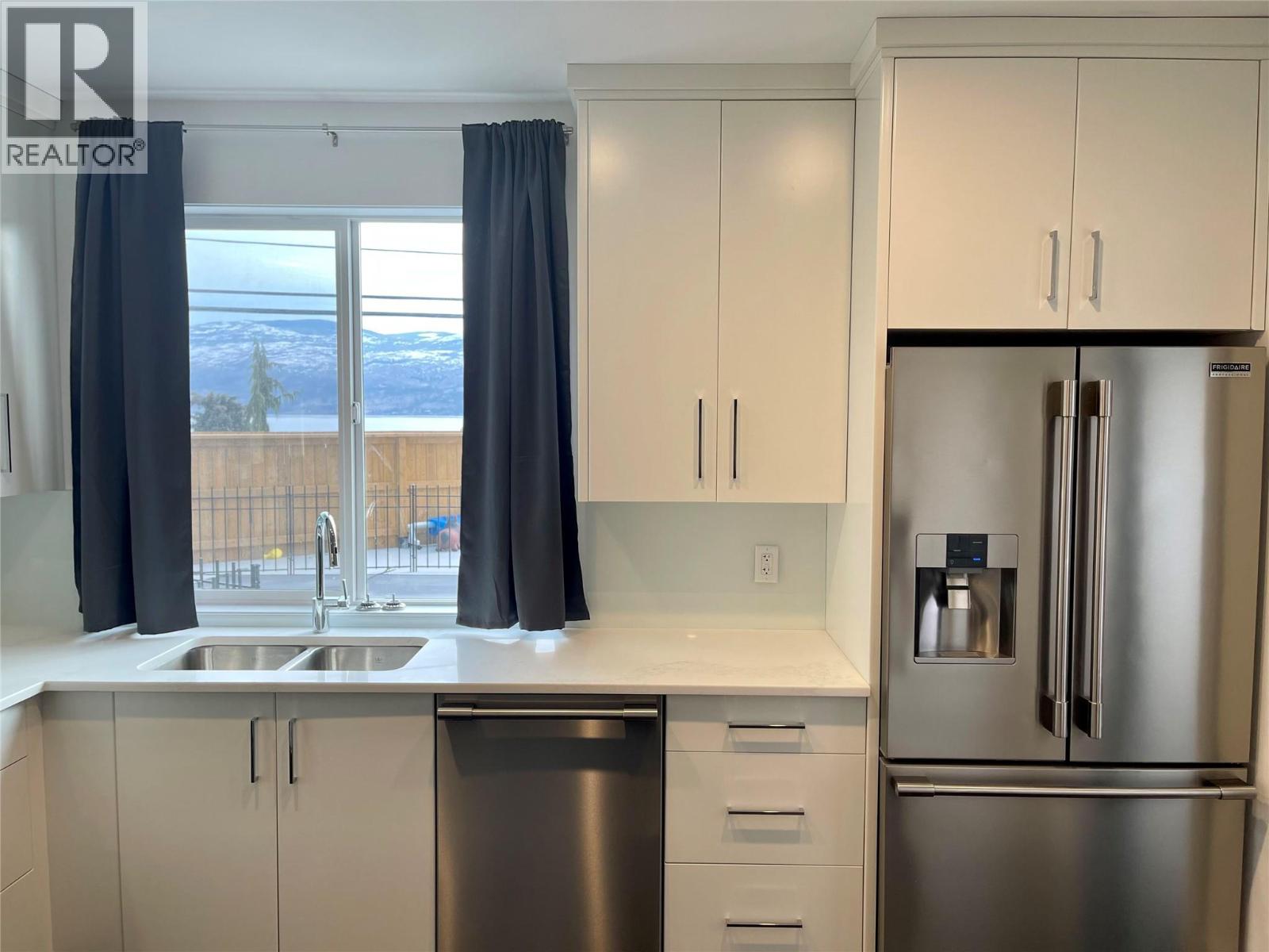 3961 Beachview Drive E, West Kelowna, British Columbia  V4T 2K1 - Photo 61 - 10364425