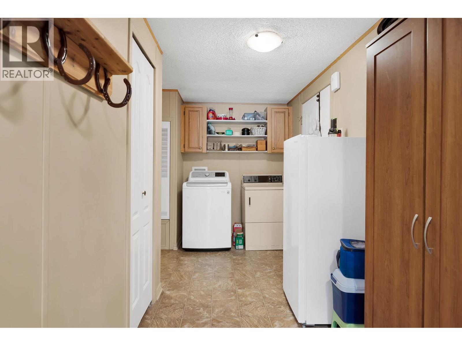 1888 Lakeview Drive, Kamloops, British Columbia  V0E 1Z1 - Photo 20 - 10364860