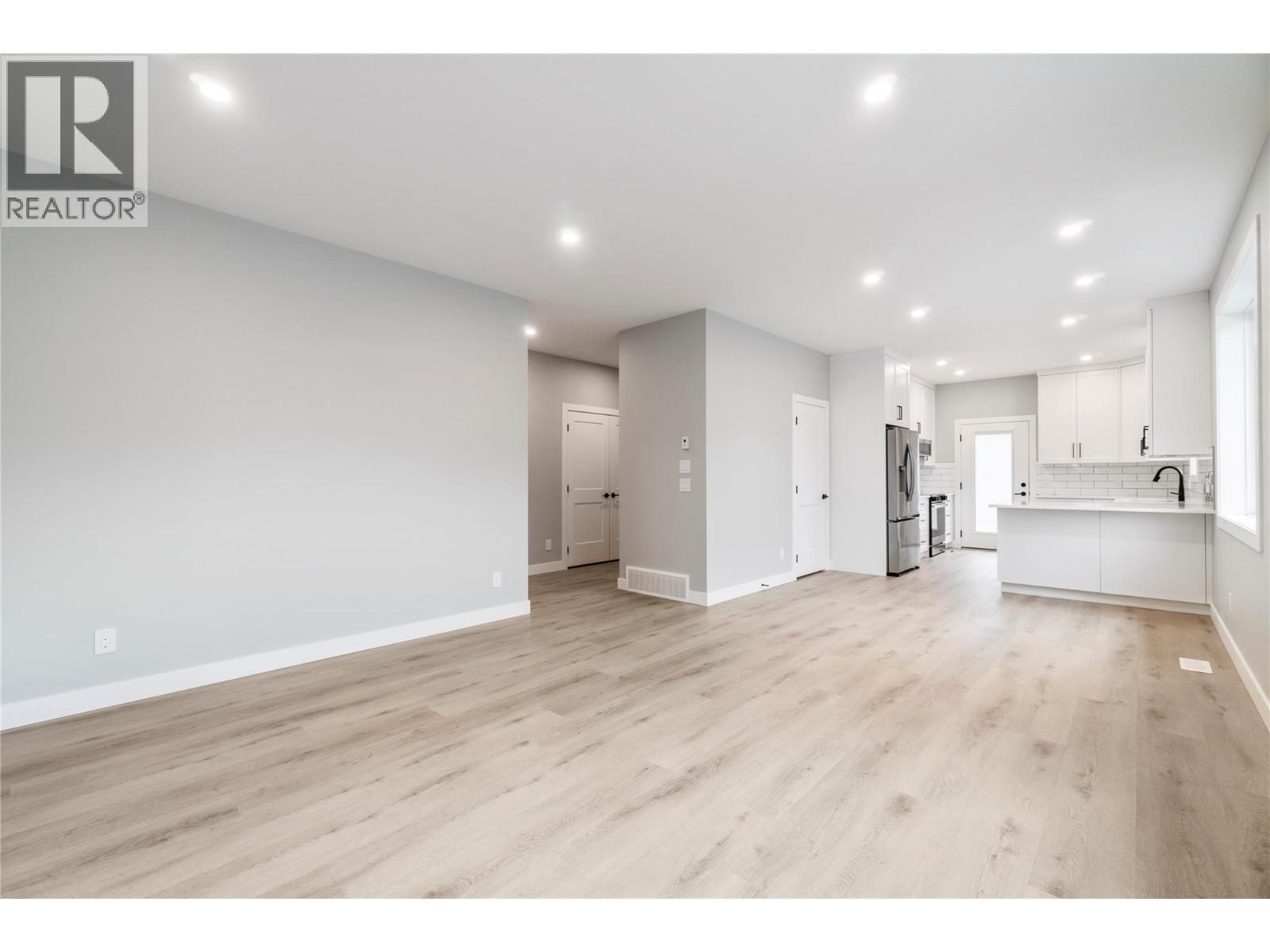 1330 10 Street Sw Unit# 14, Salmon Arm, British Columbia  V1E 1T2 - Photo 8 - 10364738