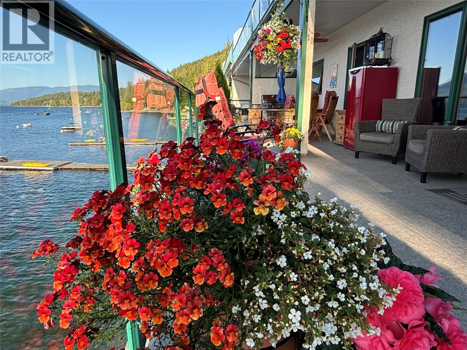 3935 Eagle Bay Rd. Road Unit# 1, Eagle Bay, British Columbia  V0E 1T0 - Photo 12 - 10364349