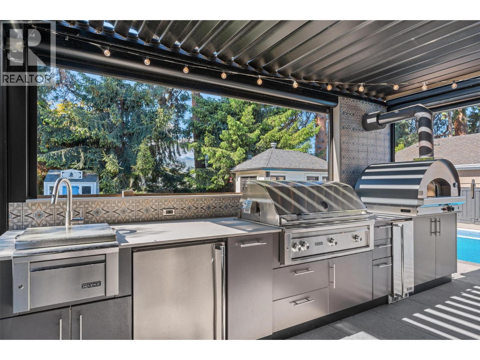 539 Metcalfe Avenue, Kelowna, British Columbia  V1W 4V7 - Photo 63 - 10364068