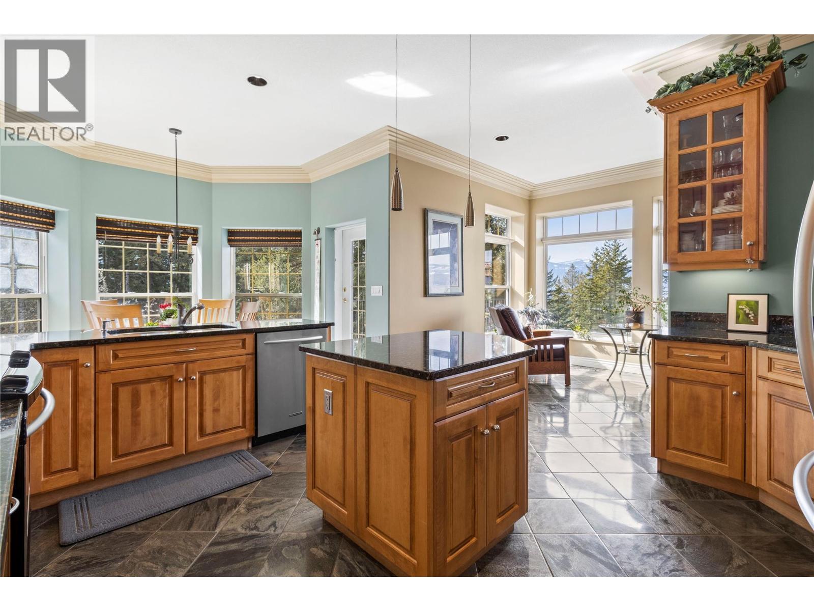 3676 Mcbride Road, Blind Bay, British Columbia  V0E 1H1 - Photo 14 - 10364841