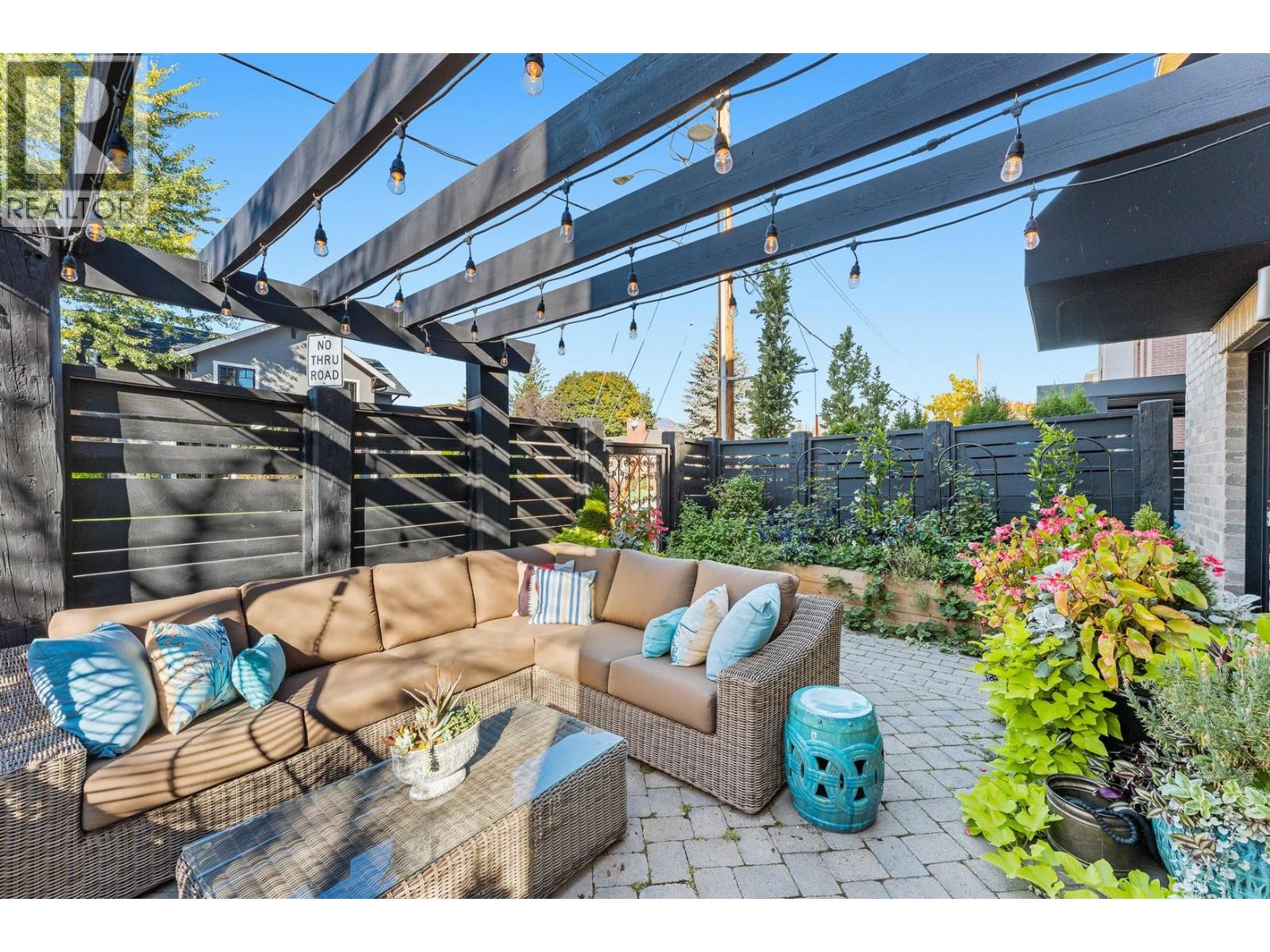 2693 Gore Street, Kelowna, British Columbia  V1Y 5A5 - Photo 7 - 10364752