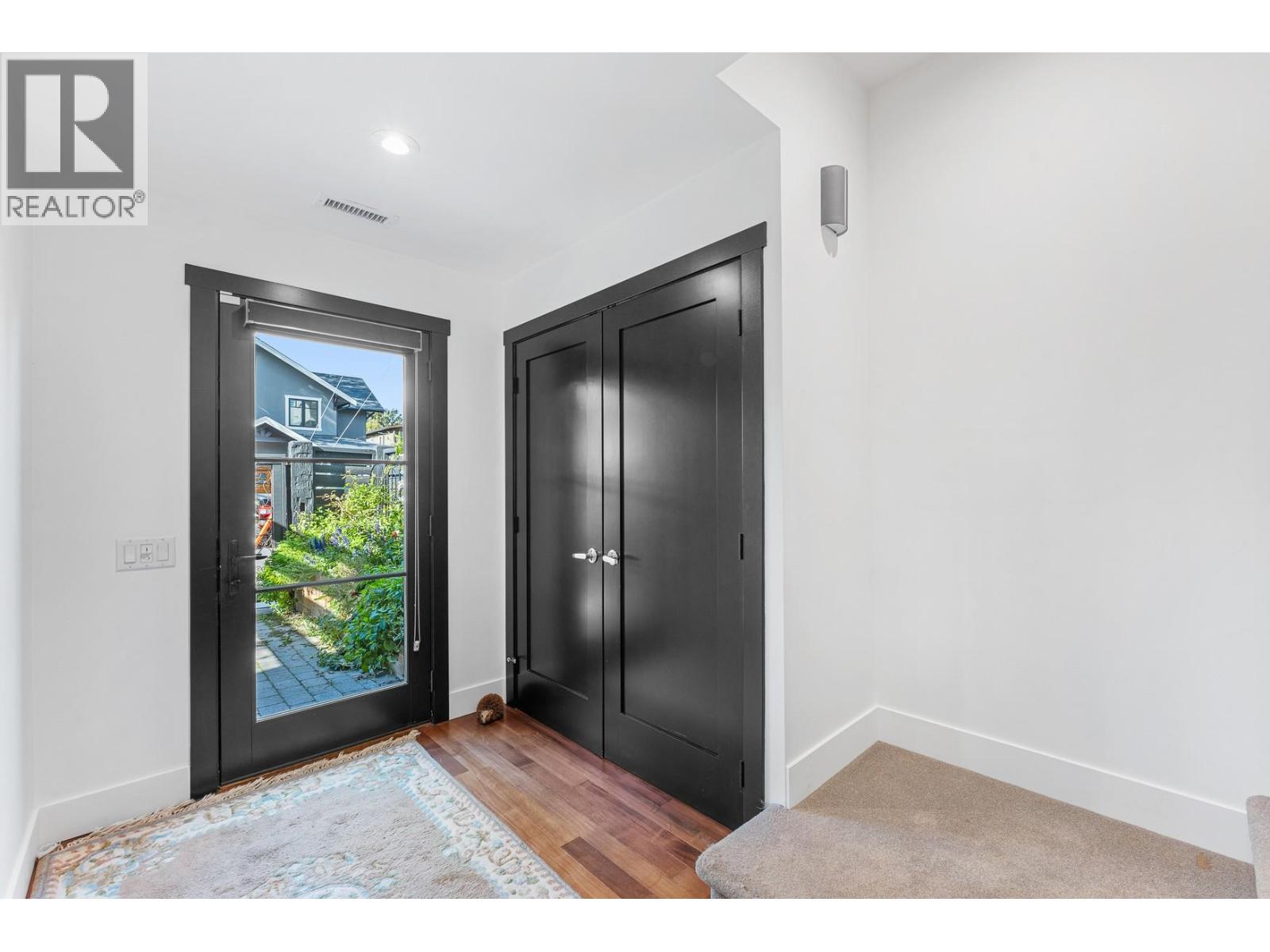 2693 Gore Street, Kelowna, British Columbia  V1Y 5A5 - Photo 8 - 10364752