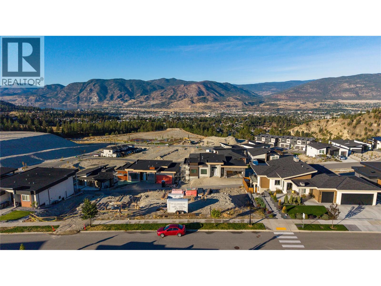 1099 Elk Street, Penticton, British Columbia  V2A 0C9 - Photo 2 - 10364954