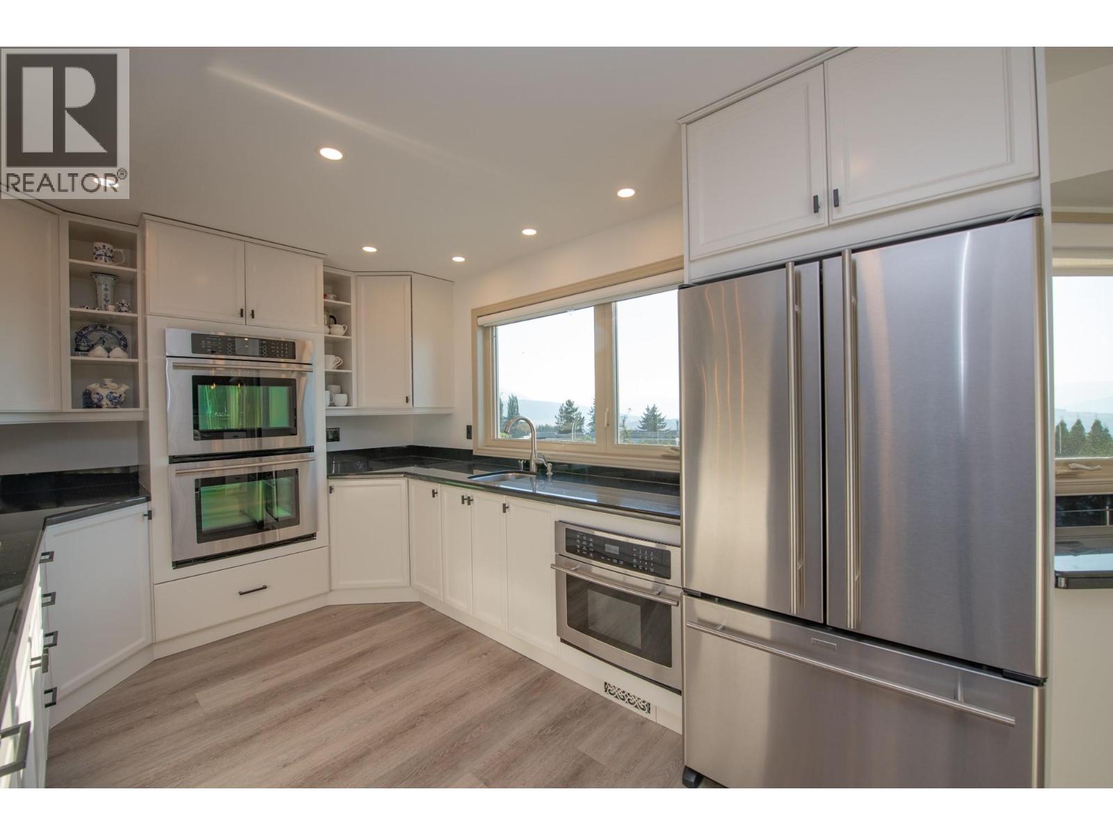 702 Cypress Drive, Coldstream, British Columbia  V1B 2X9 - Photo 33 - 10364672