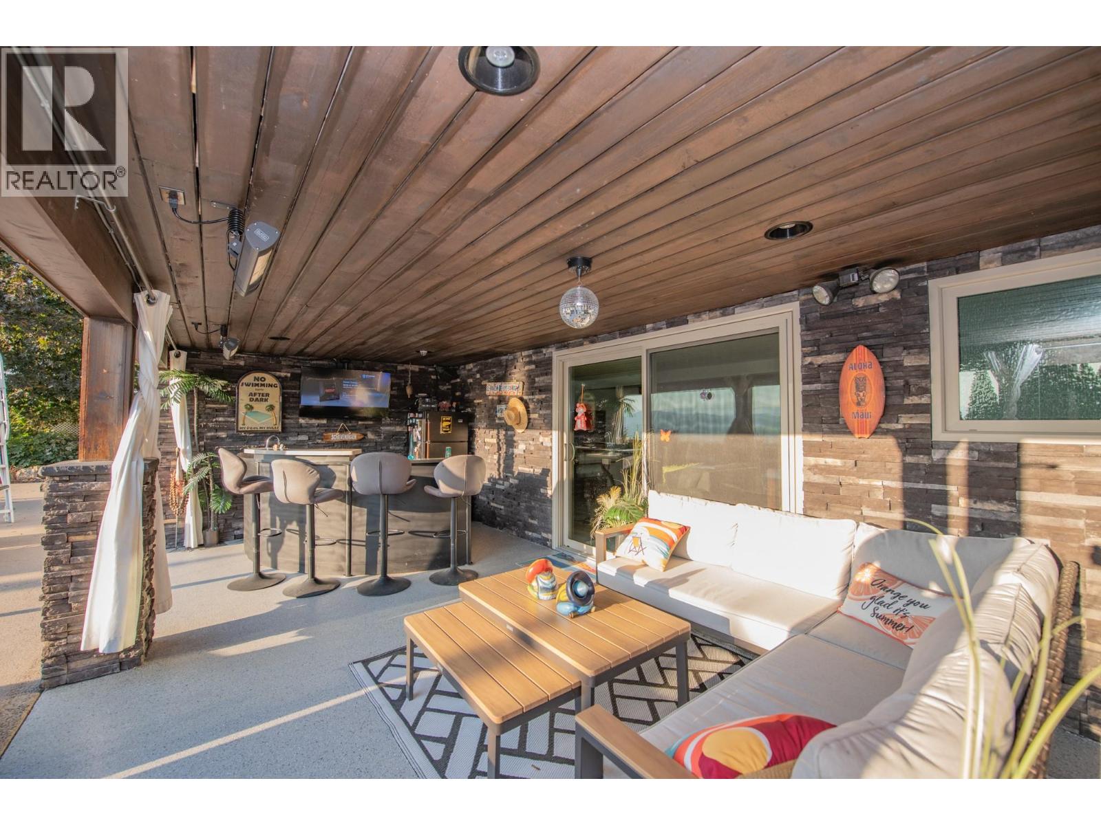 702 Cypress Drive, Coldstream, British Columbia  V1B 2X9 - Photo 68 - 10364672