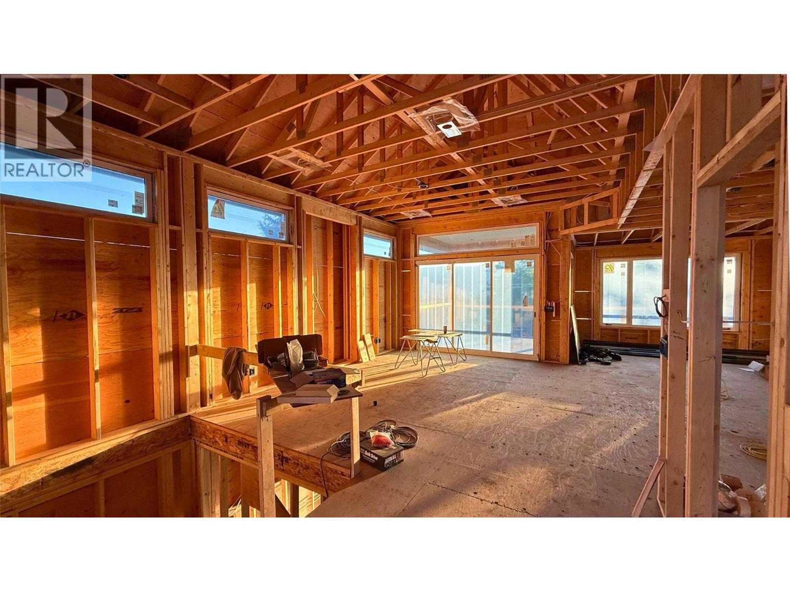 1905 35 Street Ne, Salmon Arm, British Columbia  V1E 1M9 - Photo 6 - 10364921