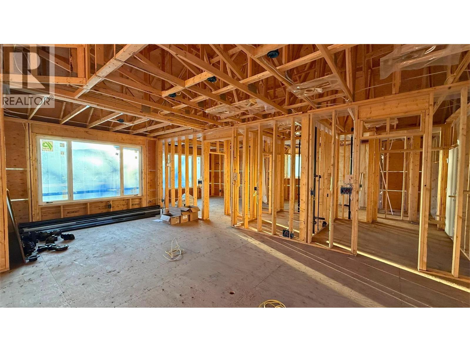 1905 35 Street Ne, Salmon Arm, British Columbia  V1E 1M9 - Photo 8 - 10364921