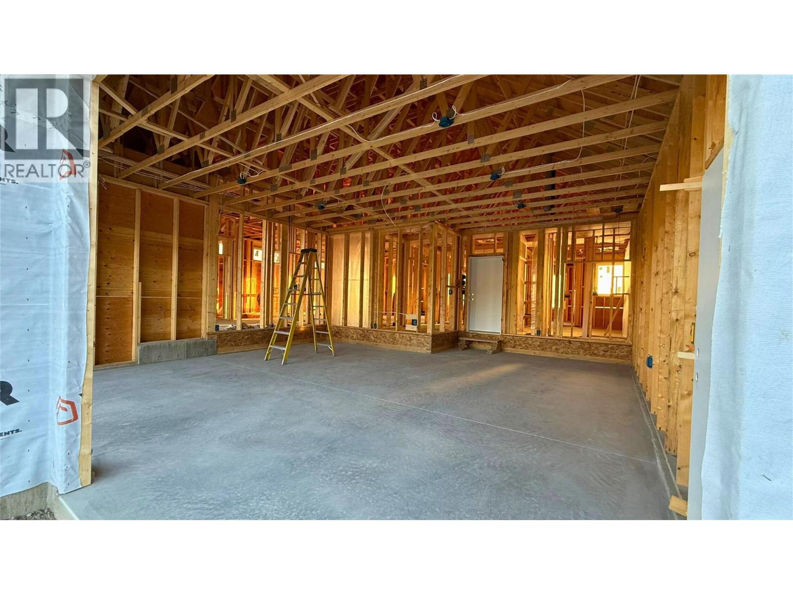 1905 35 Street Ne, Salmon Arm, British Columbia  V1E 1M9 - Photo 9 - 10364921