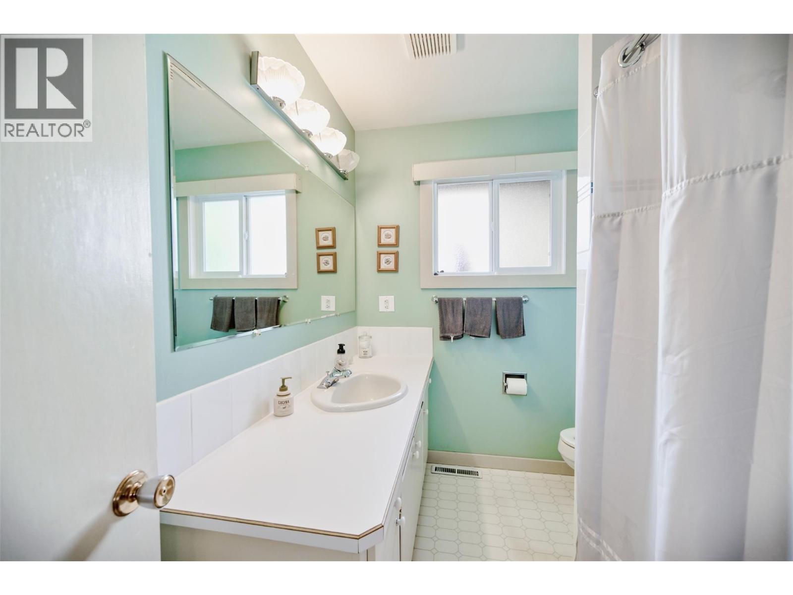 8516 12th Avenue, Osoyoos, British Columbia  V0H 1V1 - Photo 8 - 10364927